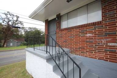 Main picture of 2014 Vine St