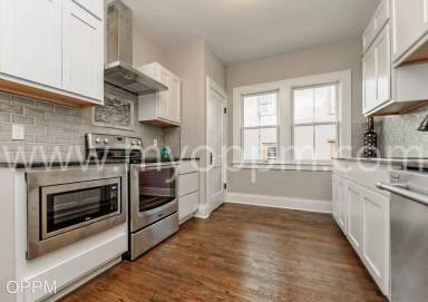 Main picture of 311 N 36th Ave