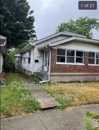 Main picture of 1420 N Ewing St