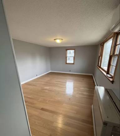 Main picture of 194 Water St