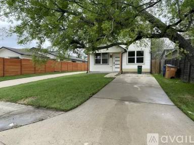 Main picture of 7204 Carver Ave