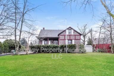 Main picture of 310 Union Ave