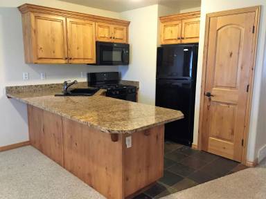Main picture of 5063 Lakeview Dr