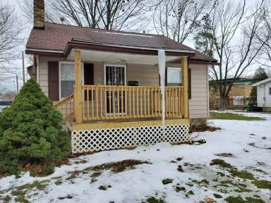 Main picture of 1520 E 219th St