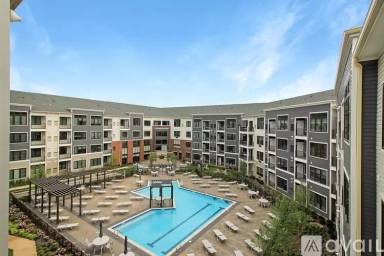 Main picture of 1 West Dr