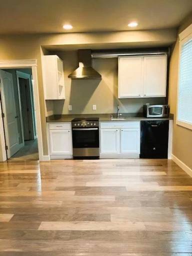 Main picture of 3425 102nd Ave NE