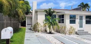 Main picture of 2633 SW 30th Ct