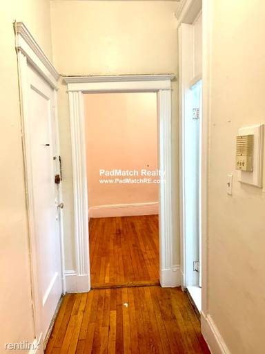 Main picture of 107 Gordon St