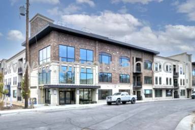 Main picture of 2240 E Laney Ave