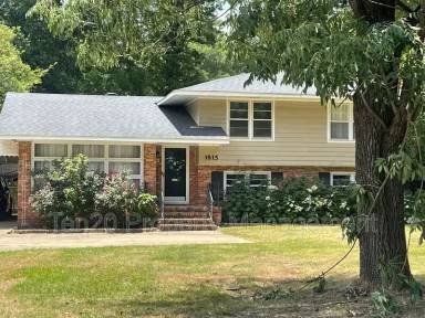 Main picture of 1815 Marilon Dr