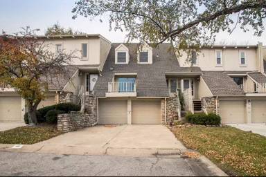 Main picture of 411 Woodbridge Ln