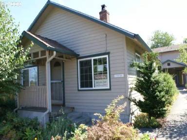 Main picture of 13938 SE Powell Blvd