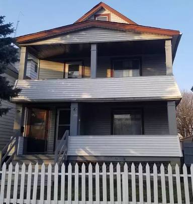 Main picture of 9524 Laird Ave