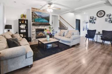 Main picture of 2437 Bucklin Dr