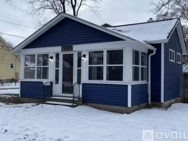 Main picture of 608 S Joliet St