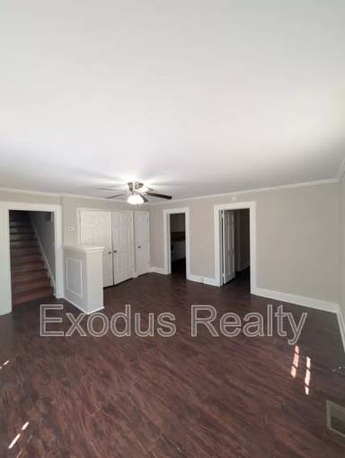 Main picture of 312 Bracken St