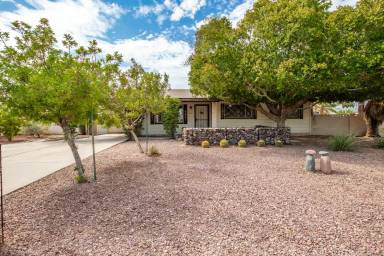 Main picture of 122 E Taylor St