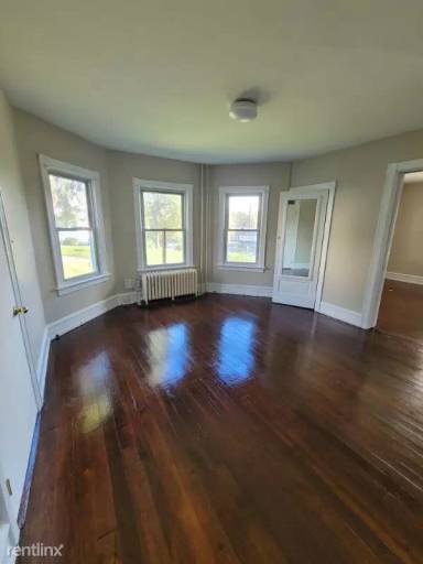 Main picture of 53 Sunset Ave