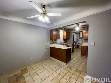 Main picture of 5602 Haverhill Ave