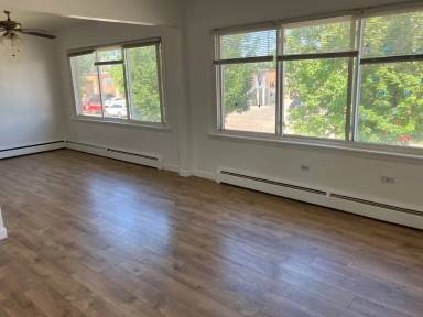 Main picture of 1620 N 31st Ave