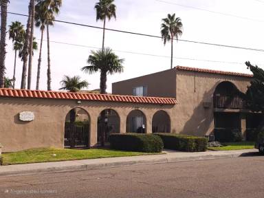 Main picture of 1073 Estes St