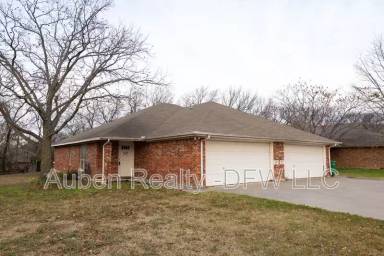 Main picture of 112-114 Honey Bee Dr