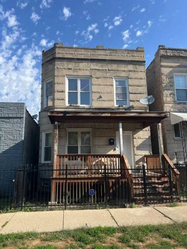 Main picture of 3334 W Crystal St