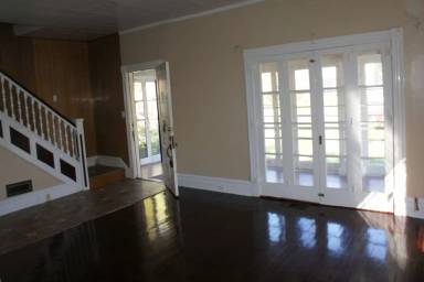 Main picture of 2646 Terrace Ln