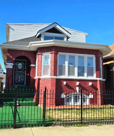 Main picture of 8016 S Wolcott Ave