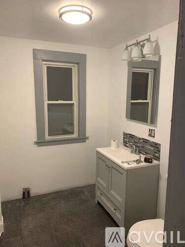 Main picture of 1 Central St