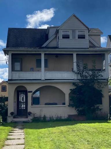 Main picture of 529 S Webster Ave