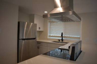 Main picture of 521 N Vionett Ln