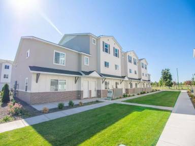 Main picture of 16852 Idaho Center Blvd