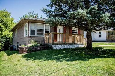 Main picture of 713 Streeter St
