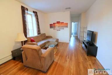 Main picture of 145 Mulberry St