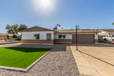 Main picture of 4302 N 80th Ln