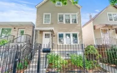 Main picture of 4611 S Washtenaw Ave