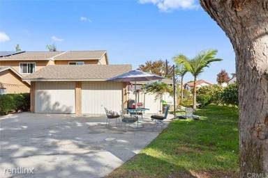 Main picture of 1922 Shady Acre Cir