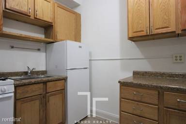Main picture of 839 W Sheridan Rd Apartments