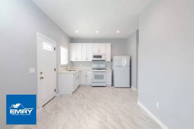 Main picture of 10626 Swinton Ave