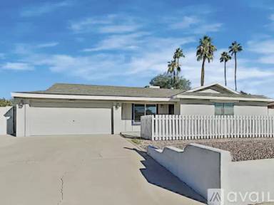 Main picture of 1891 E Ellis Dr