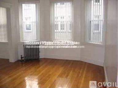 Main picture of 121 Park Dr