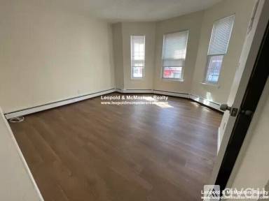 Main picture of 46 S Huntington Ave