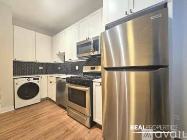 Main picture of 656 Wrightwood Apartments