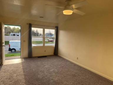 Main picture of 3303 E St