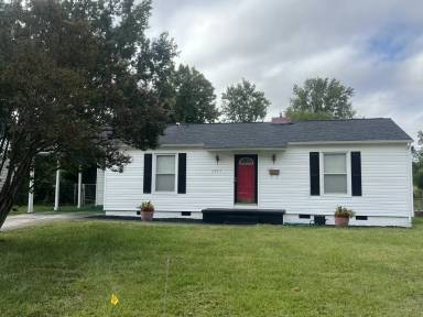 Main picture of 2845 Southwest Blvd