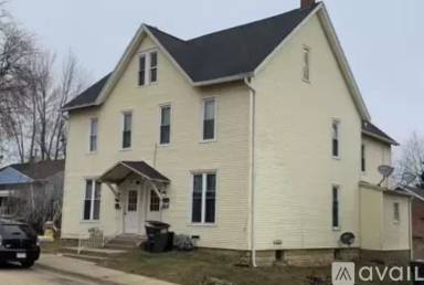 Main picture of 1080 Wilson St