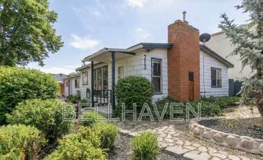 Main picture of 213 W 37th St