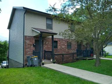 Main picture of 1301 S Madison St