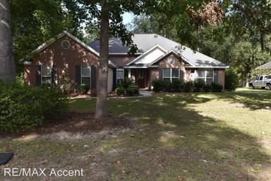 Main picture of 561 Laurenburg Dr